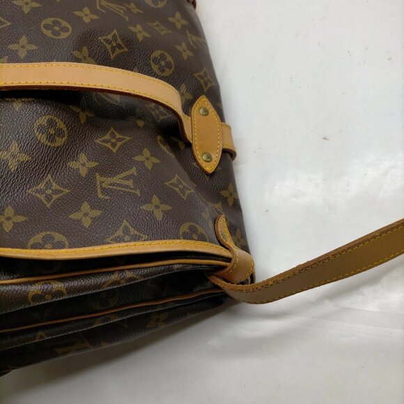 Louis Vuitton Saumur 43 Brown Monogram Shoulder Bag mon895-101525